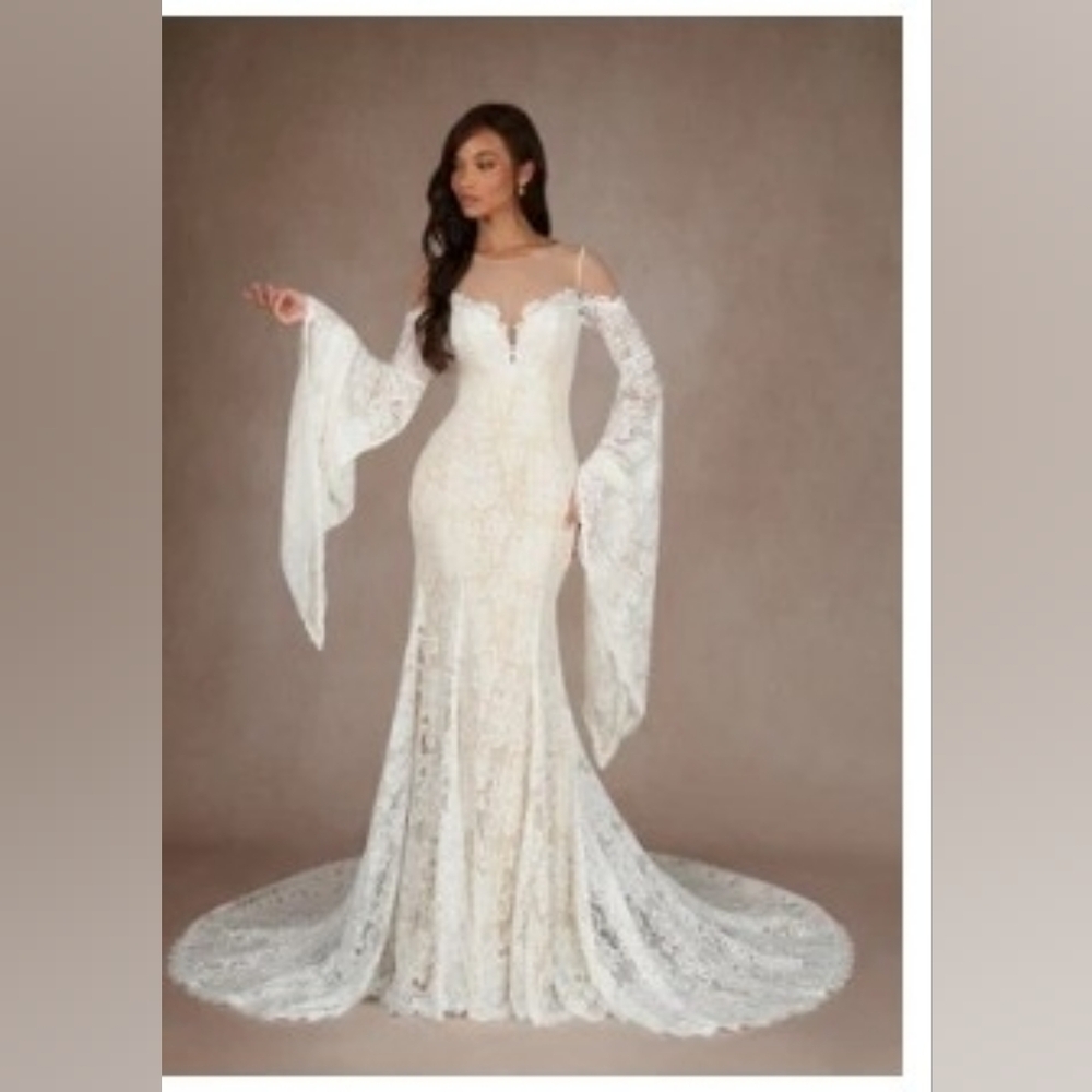 NWT Azazie White Lace Wedding Dress Size 6